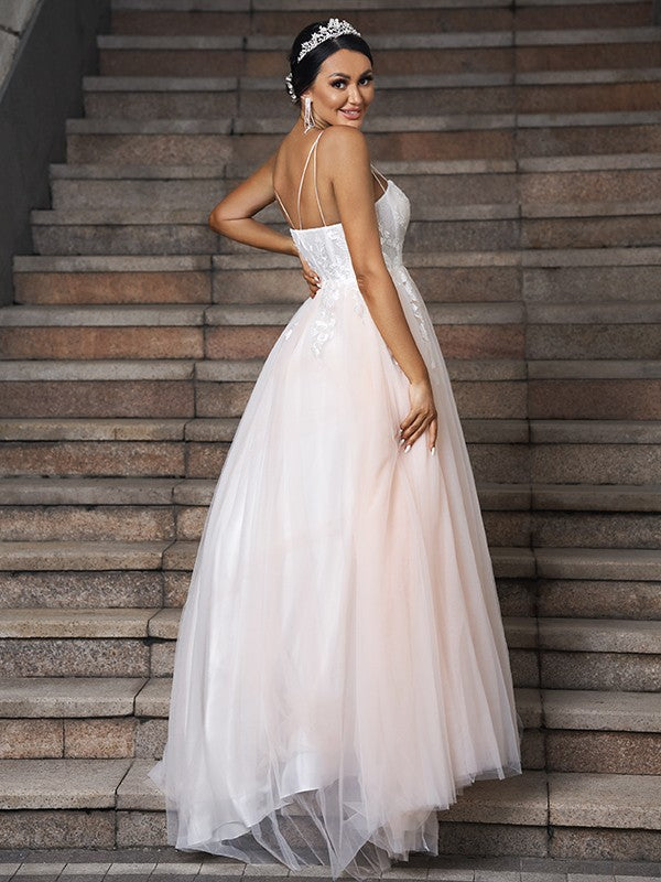 A-Line/Princess Tulle Applique Sweetheart Sleeveless Sweep/Brush Train Wedding Dresses     A-Line/Princess Tulle Applique Sweetheart Sleeveless Sweep/Brush Train Wedding Dresses