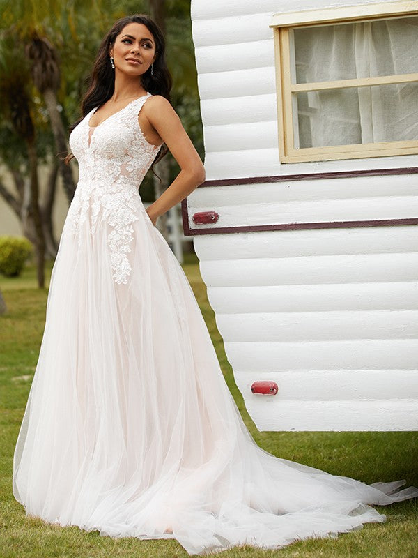 A-Line/Princess Tulle Lace V-neck Sleeveless Court Train Wedding Dresses