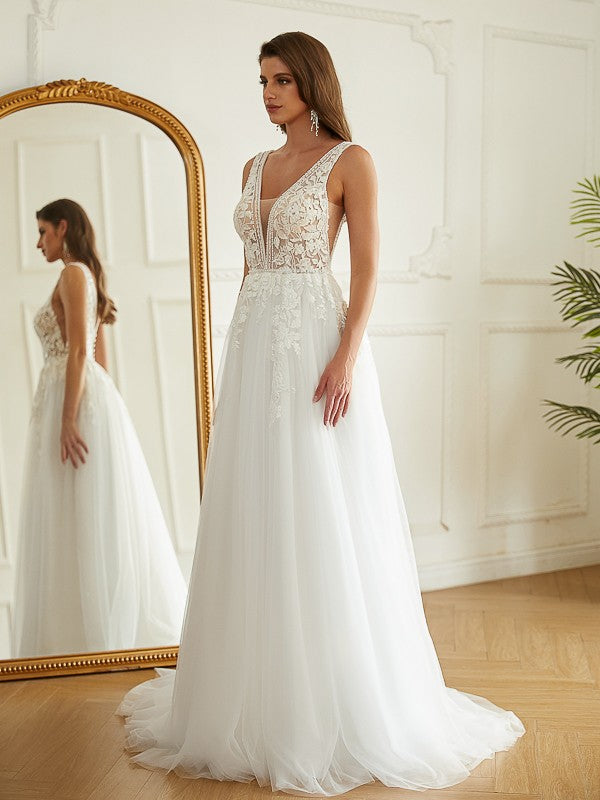 A-Line/Princess Tulle Applique V-neck Sleeveless Sweep/Brush Train Wedding Dresses