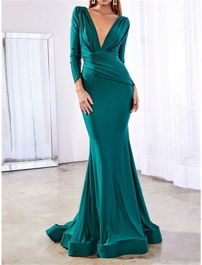 Mermaid / Trumpet Bridesmaid Dress V Neck Long Sleeve Elegant Court Train Chiffon with Ruching / Solid Color