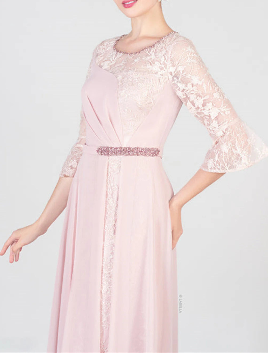 A-Line Mother of the Bride Dress Formal Wedding Guest Elegant Bateau Neck Scoop Neck Knee Length Chiffon Lace Half Sleeve with Crystals Appliques Solid Color