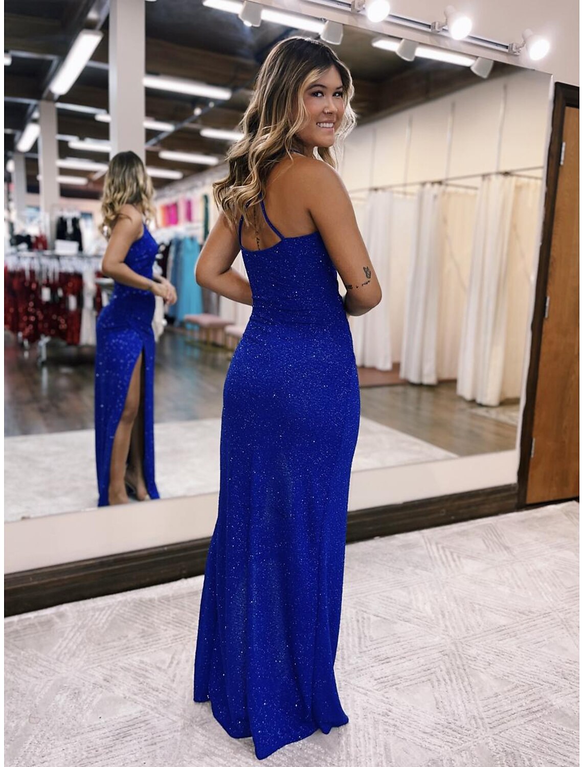 Mermaid / Trumpet Prom Dresses Glittering Dress Formal Wedding Party Floor Length Sleeveless V Neck Satin Backless with Glitter