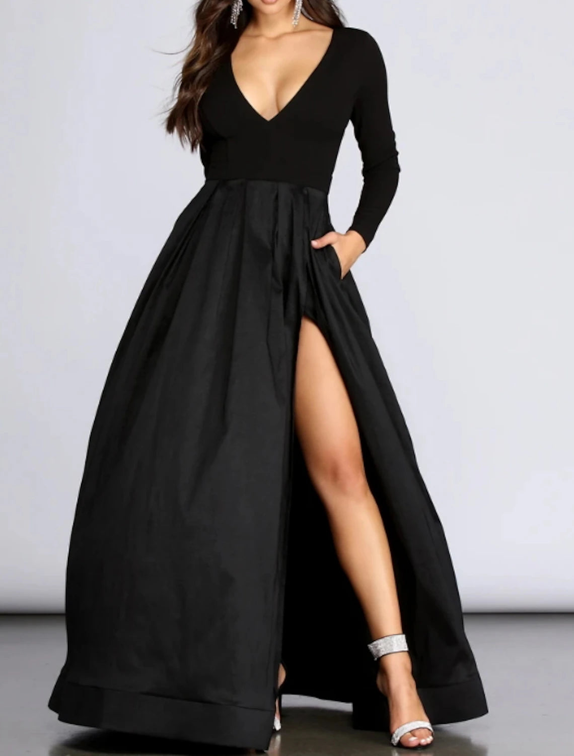 Ball Gown Elegant High Split Prom Formal Black Dress Plus Size Evening Dress V Neck Long Sleeve Floor Length Spandex with Pleats Slit