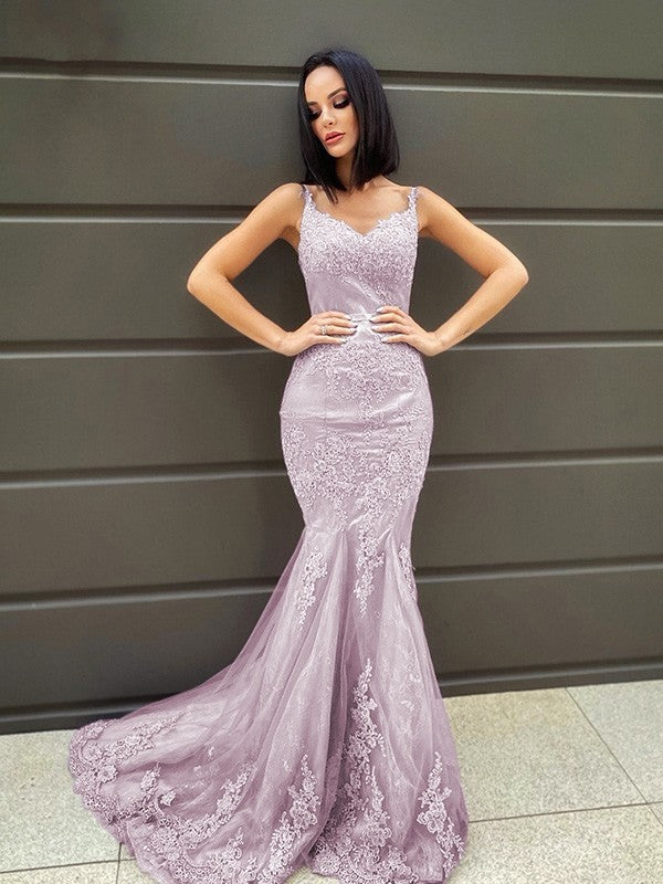 Trumpet/Mermaid Sleeveless Sweep/Brush Train Applique Tulle V-neck Dresses