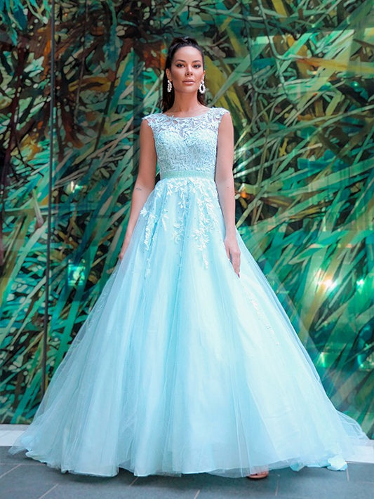 A-Line/Princess Scoop Sleeveless Tulle Applique Court Train Dresses