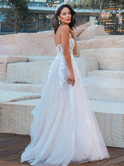 A-Line/Princess Sweetheart Tulle Applique Sleeveless Sweep/Brush Train Wedding Dresses