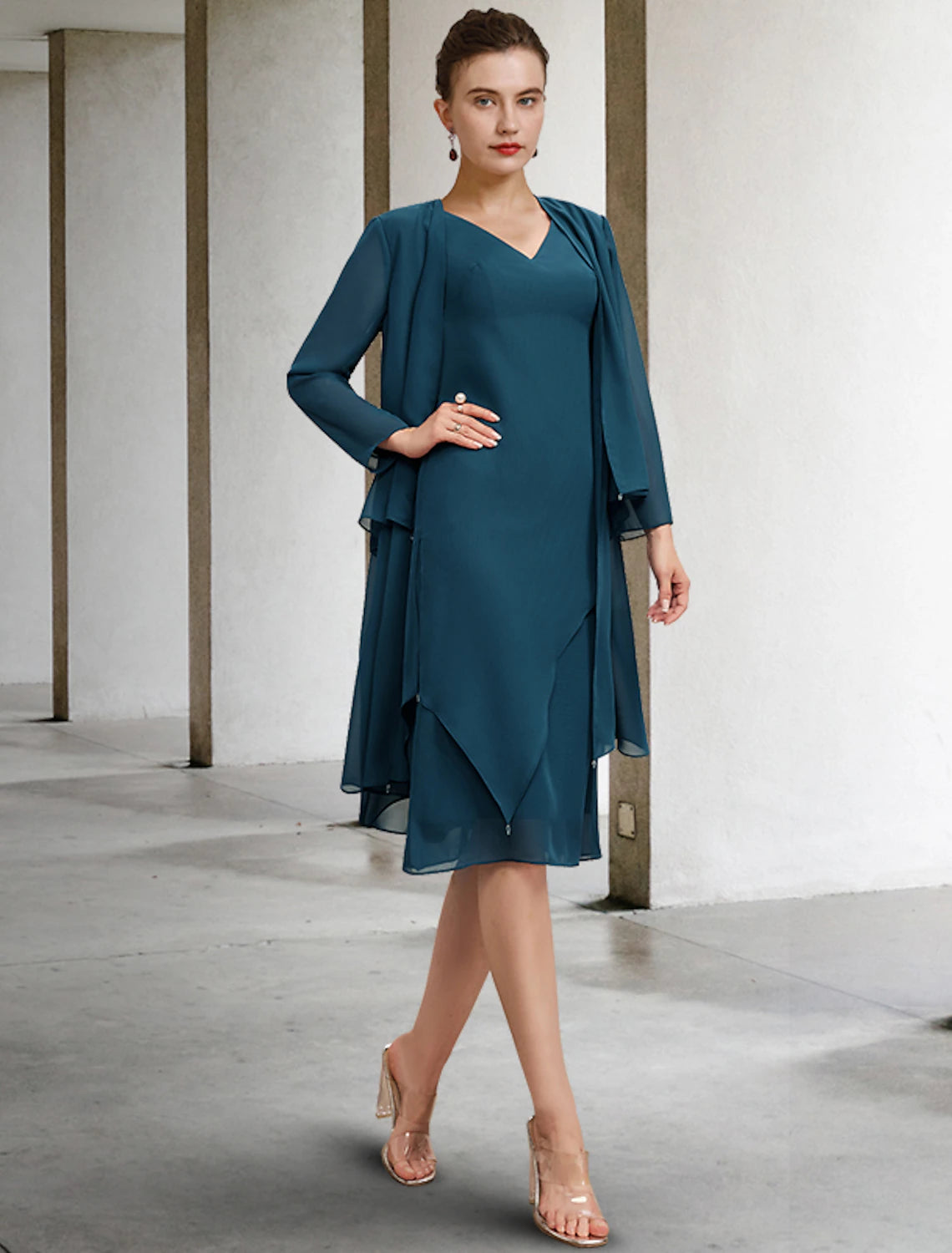 Two Piece Sheath / Column Mother of the Bride Dress Church Vintage Elegant V Neck Knee Length Chiffon Sleeveless Wrap Included Jacket Dresses with Draping Tier