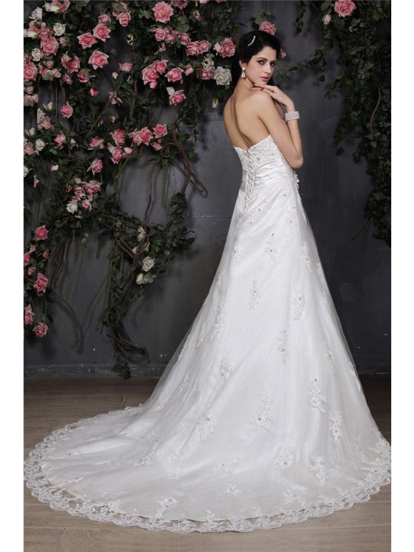 A-Line/Princess Strapless Sleeveless Beading Applique Hand-Made Flower Net Wedding Dresses