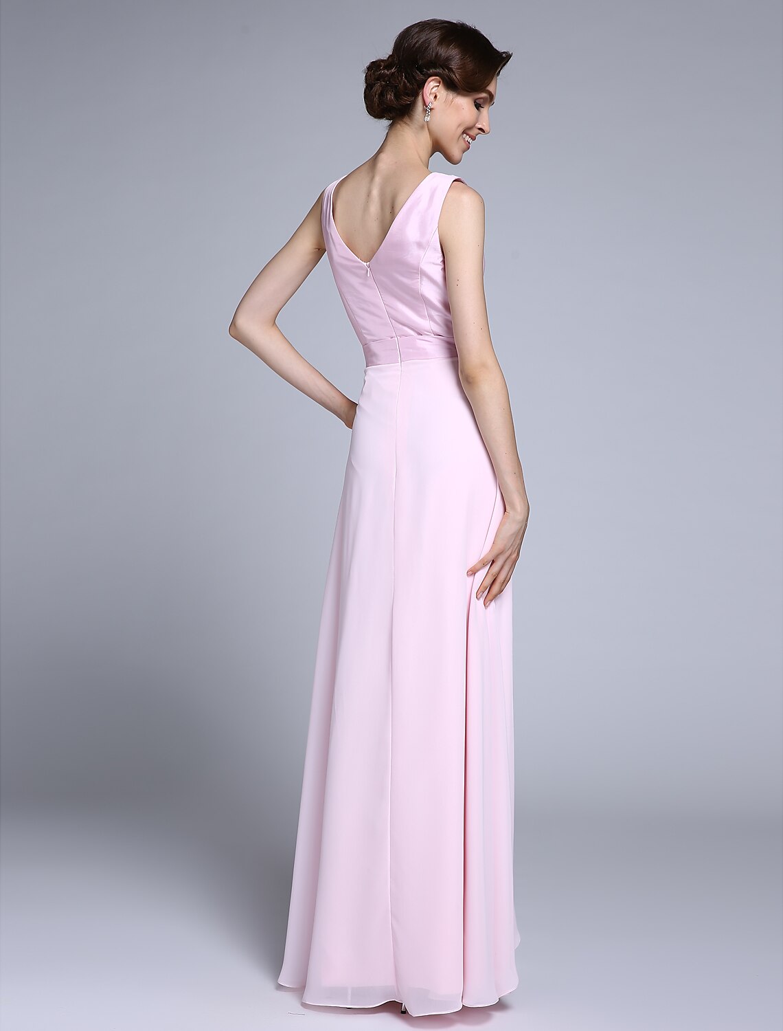 Sheath / Column Mother of the Bride Dress Scoop Neck Floor Length Chiffon 3/4 Length Sleeve No with Beading