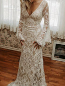 Beach Vintage Open Back Boho Wedding Dresses Mermaid / Trumpet V Neck Long Sleeve Court Train Lace Bridal Gowns With Appliques