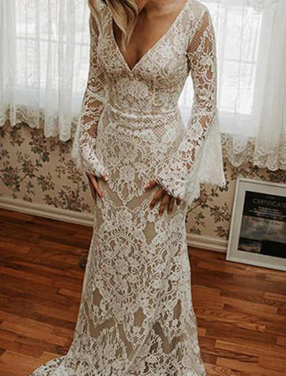 Beach Vintage Open Back Boho Wedding Dresses Mermaid / Trumpet V Neck Long Sleeve Court Train Lace Bridal Gowns With Appliques