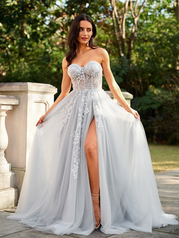 A-Line/Princess Tulle Applique Sweetheart Sleeveless Court Train Dresses