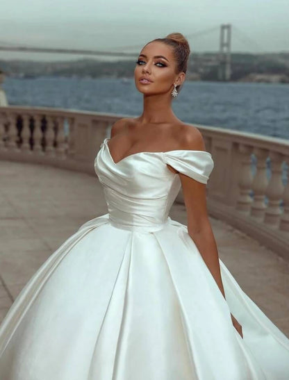 Engagement Formal Wedding Dresses Ball Gown Off Shoulder Cap Sleeve Court Train Satin Church Bridal Gowns With Ruched Solid Color Summer Fall Wedding Party