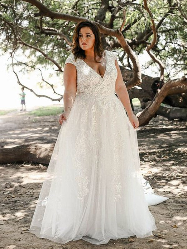 A-Line/Princess Tulle Applique Sweep/Brush Train V-neck Short Sleeves Plus Size Wedding Dresses