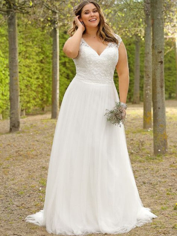 A-Line/Princess Short Sleeves Tulle Applique V-neck Sweep/Brush Train Plus Size Wedding Dresses