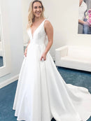 A-Line/Princess Satin Bowknot V-neck Sleeveless Court Train Wedding Dresse