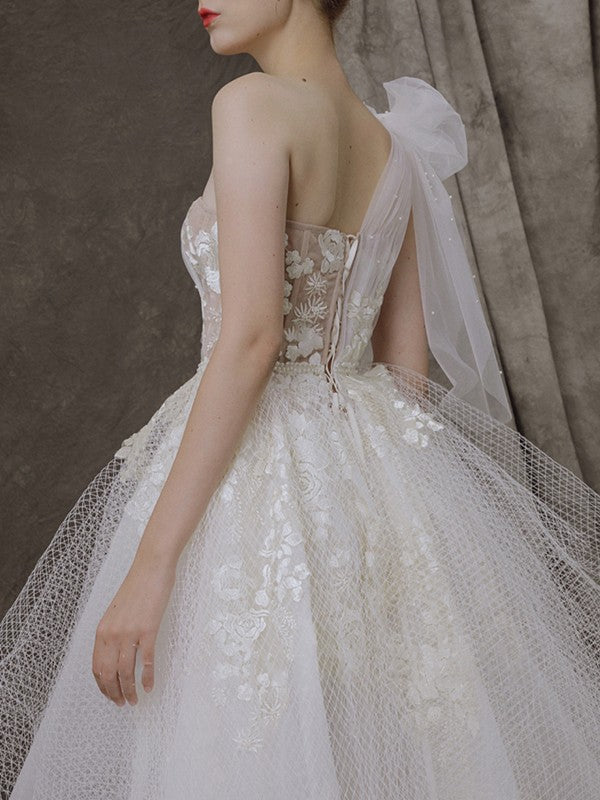 A-Line/Princess Tulle Lace One-Shoulder Sleeveless Asymmetrical Wedding Dresses