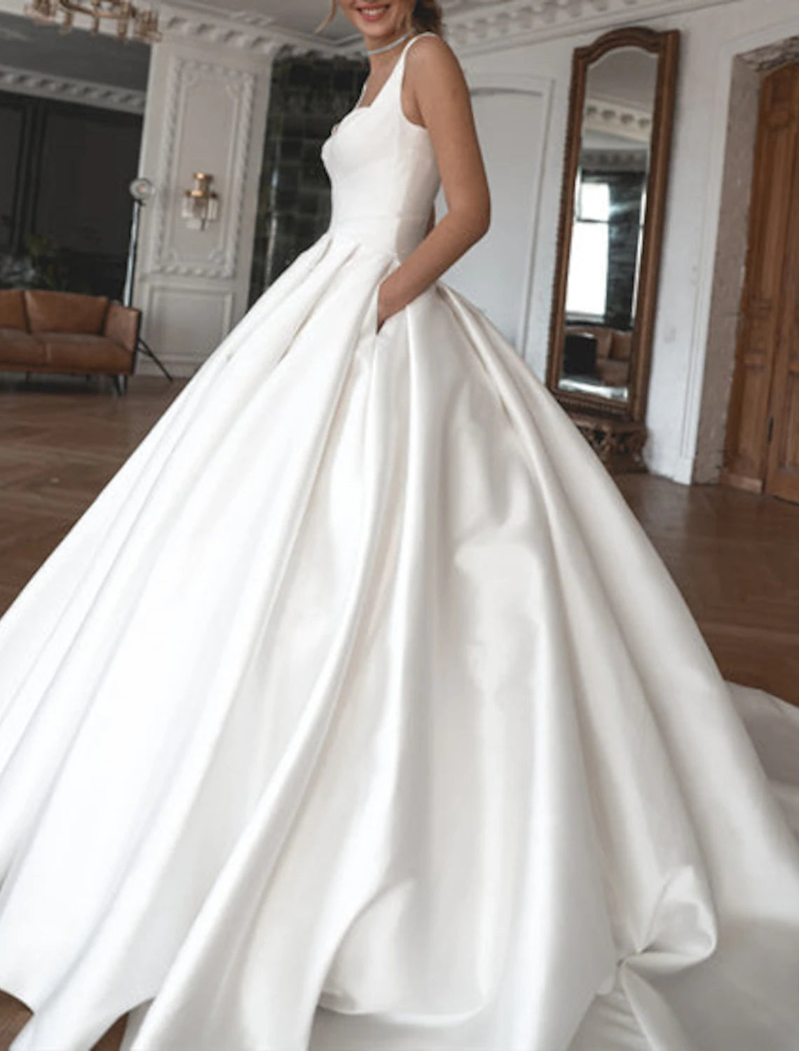 Royal Style Formal Wedding Dresses Ball Gown Square Neck Sleeveless Chapel Train Satin Bridal Gowns With Solid Color