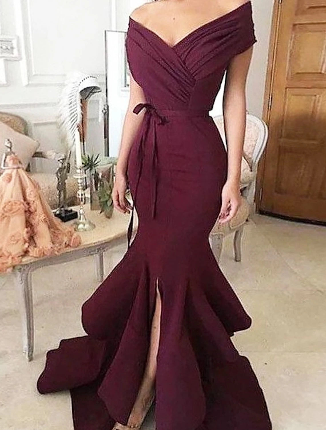 Mermaid / Trumpet Minimalist Sexy Wedding Guest Formal Evening Valentine's Day Dress V Neck Sleeveless Sweep / Brush Train Charmeuse with Slit Tier