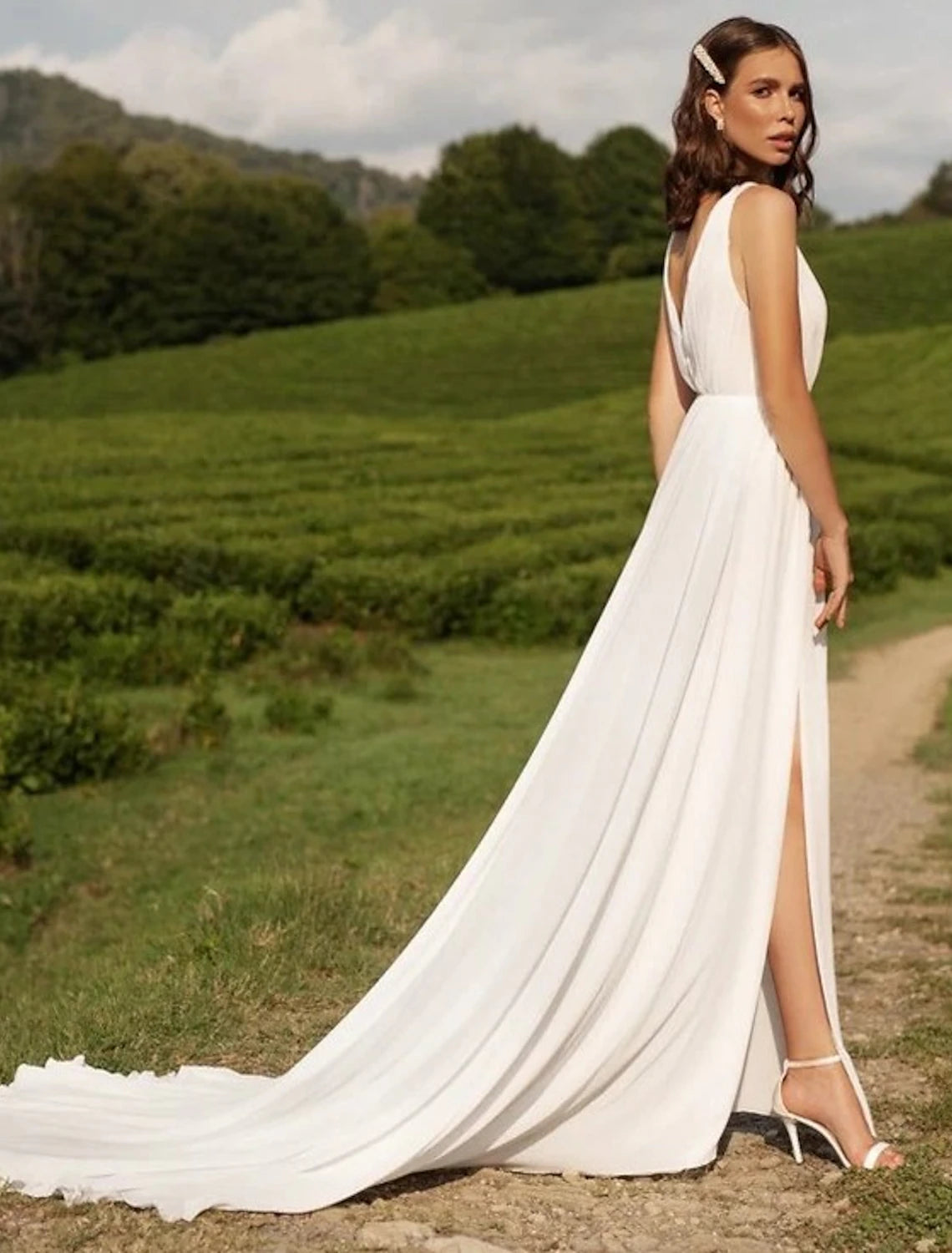 Reception Sexy Casual Wedding Dresses A-Line V Neck Sleeveless Court Train Chiffon Bridal Gowns With Split Front Solid Color