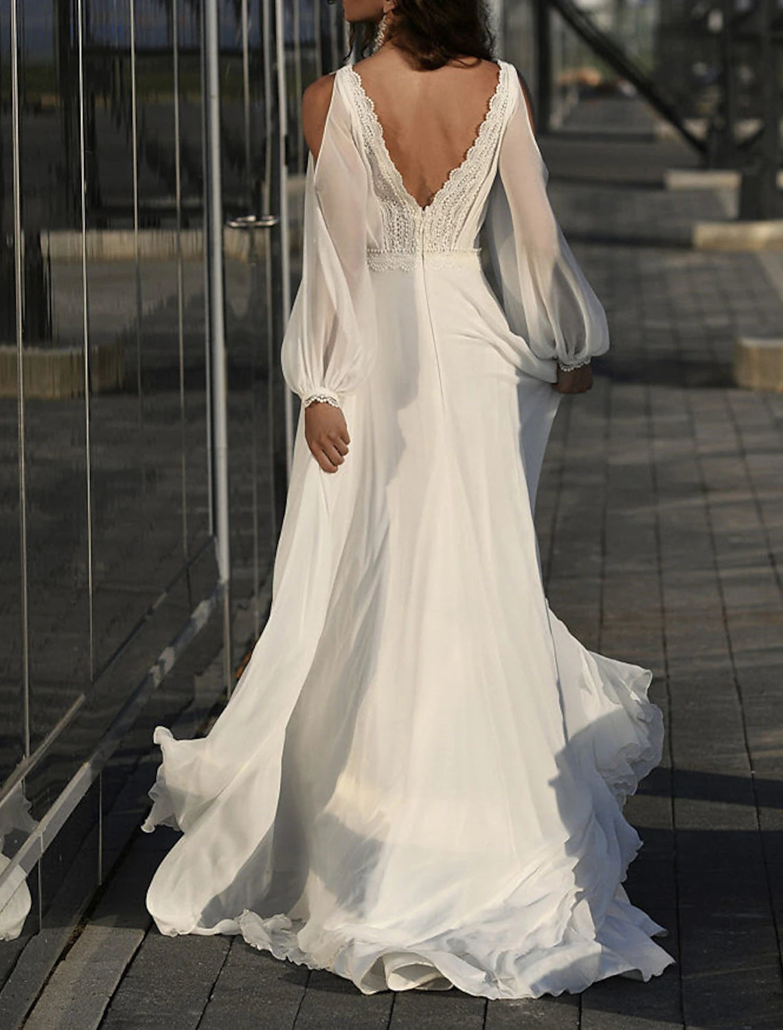 Beach Boho Wedding Dresses A-Line V Neck Long Sleeve Court Train Chiffon Bridal Gowns With Split Front Solid Color