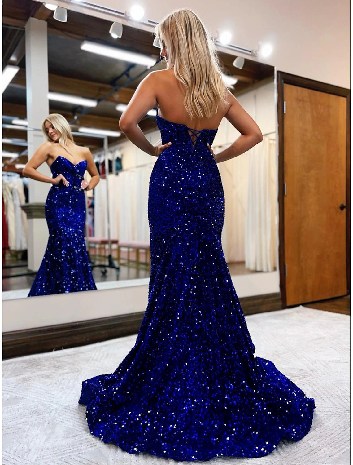 Mermaid / Trumpet Prom Dresses Sparkle & Shine Dress Formal Wedding Party Sweep / Brush Train Sleeveless Sweetheart Sequined Backless with Sequin