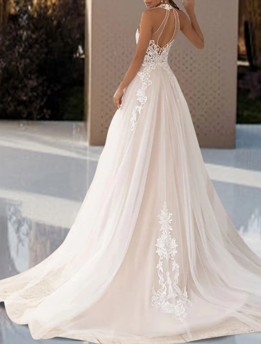 Beach Open Back Wedding Dresses A-Line Halter Neck Sleeveless Court Train Lace Bridal Gowns With Pleats Appliques