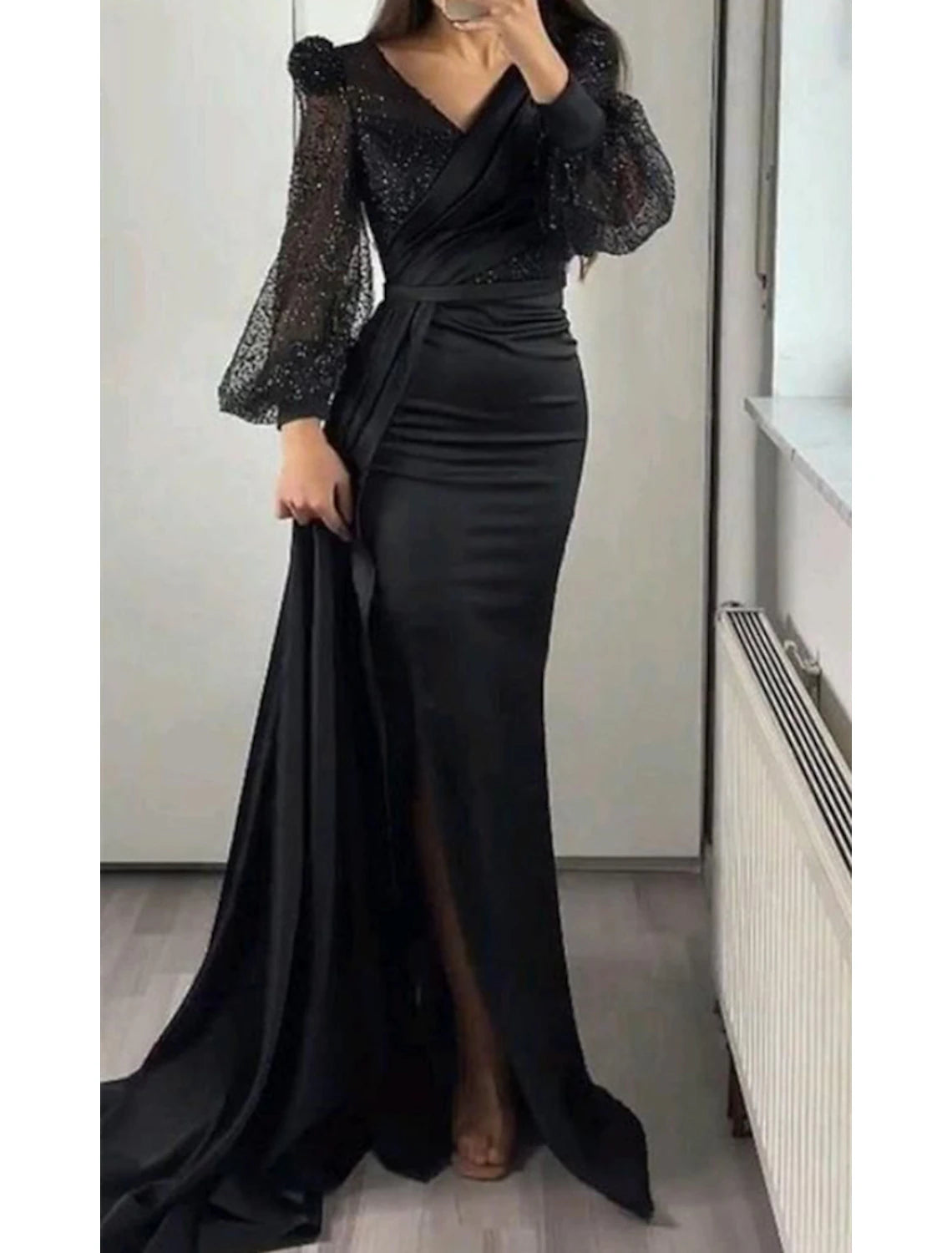 Mermaid / Trumpet Evening Gown Sparkle & Shine Dress Formal Court Train Long Sleeve V Neck Fall Wedding Guest Charmeuse with Sequin Slit