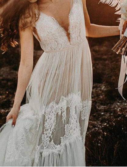 Beach Boho Wedding Dresses A-Line V Neck Sleeveless Court Train Lace Bridal Gowns With Lace Summer Fall Wedding Party