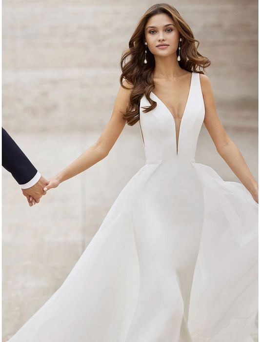 Beach Wedding Dresses Two Piece V Neck Sleeveless Court Train Satin Bridal Gowns With Pattern