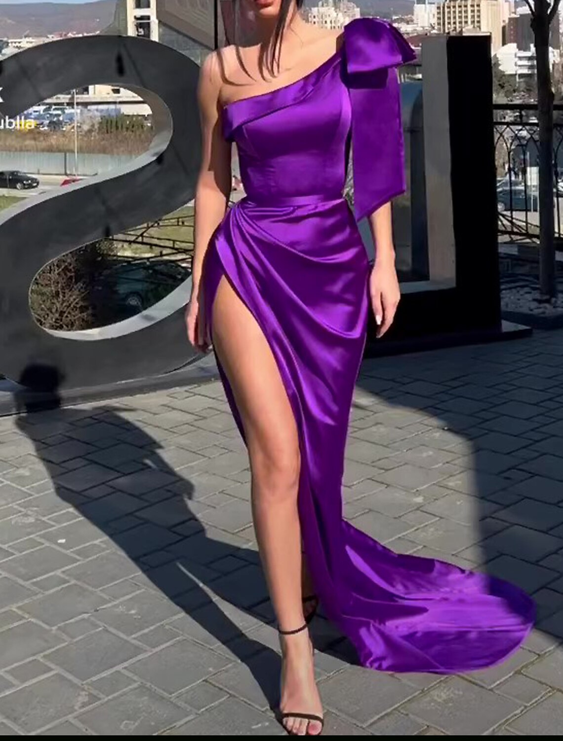 Mermaid / Trumpet Evening Gown High Split Dress Formal Prom Sweep / Brush Train Sleeveless One Shoulder Satin with Bow(s) Slit