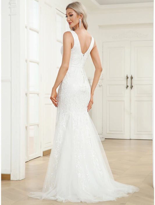 Hall Wedding Dresses Court Train Mermaid / Trumpet Sleeveless V Neck Lace With Solid Color