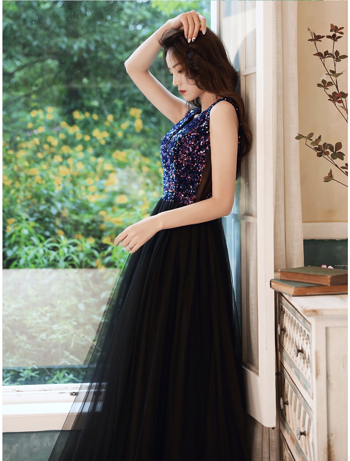 A-Line Glittering Minimalist Wedding Guest Prom Dress V Neck Sleeveless Floor Length Sequined with Sequin