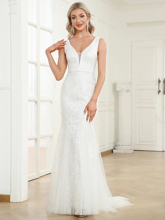 Hall Wedding Dresses Court Train Mermaid / Trumpet Sleeveless V Neck Lace With Solid Color