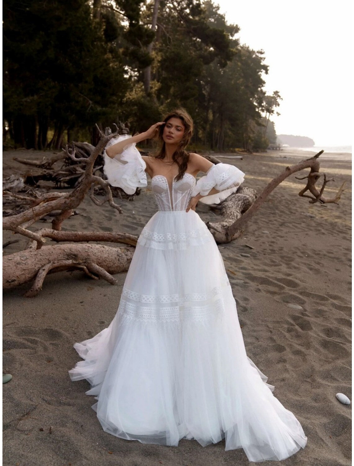 Beach Boho Wedding Dresses Court Train A-Line Short Sleeve Sweetheart Lace With Solid Color