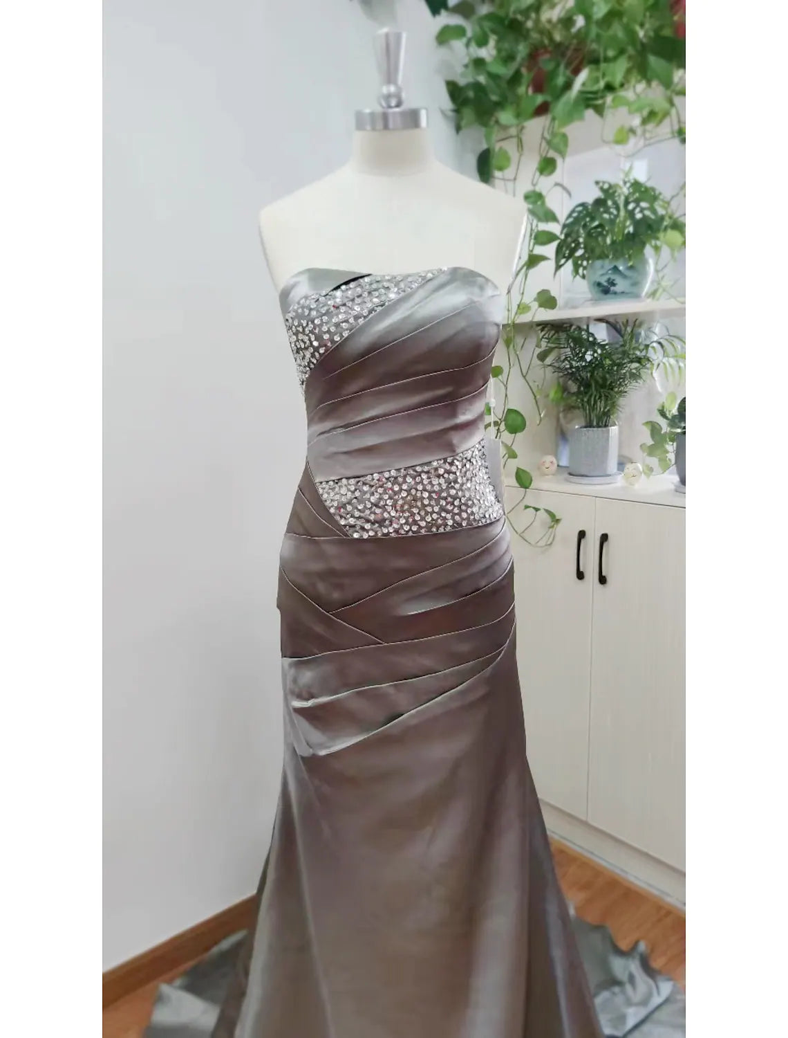 Mermaid / Trumpet Elegant Sparkle & Shine Wedding Guest Formal Evening Dress Strapless Sleeveless Sweep / Brush Train Satin with Crystals